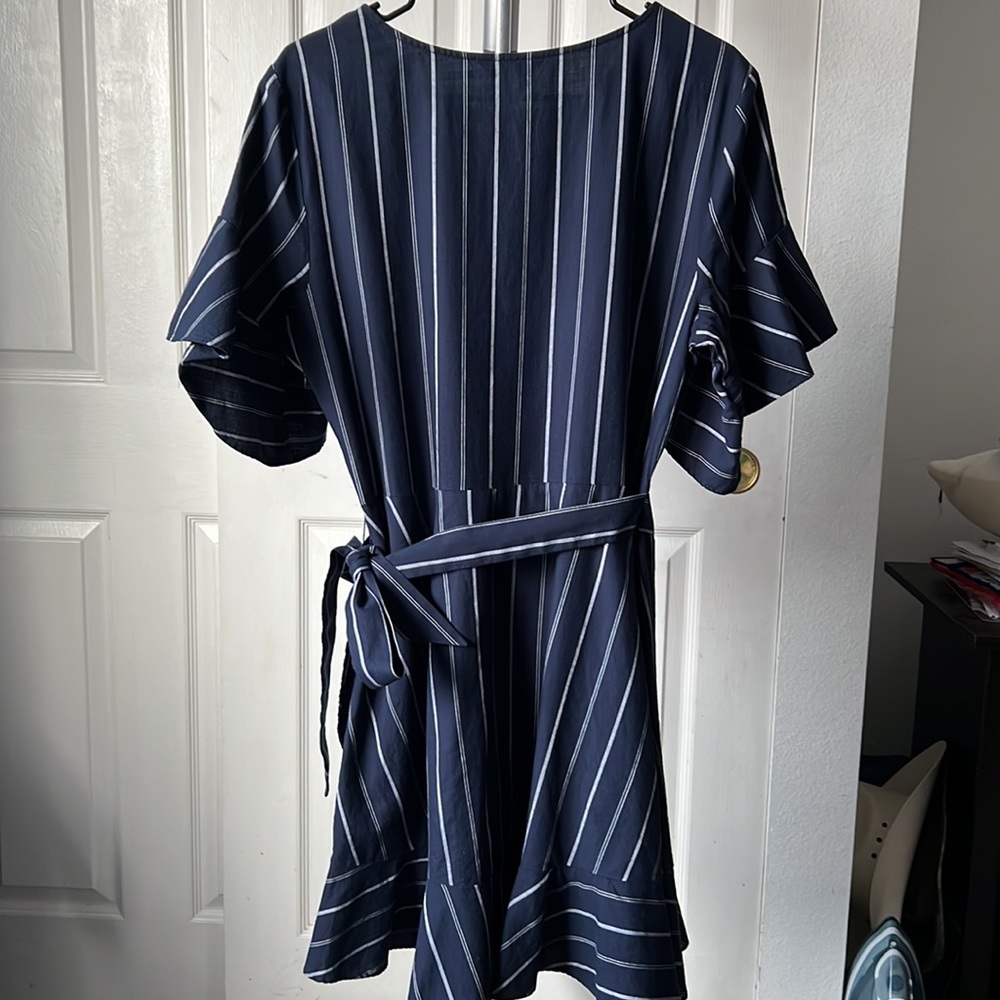 Express Striped Wrap Dress - Picture 5 of 5